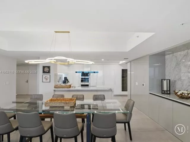 4-bedroom condo for rent in Sunny Isles Beach - 330 Sunny Isles Blvd 5-2404 - MondialRealty