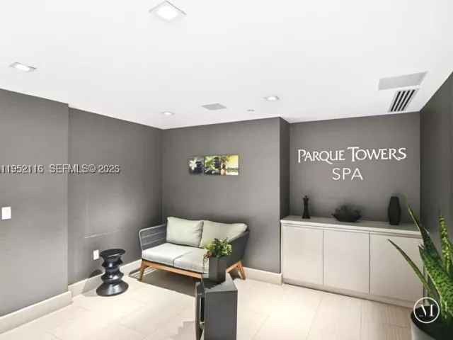4-bedroom condo for rent in Sunny Isles Beach - 330 Sunny Isles Blvd 5-2404 - MondialRealty