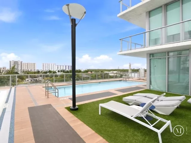 4-bedroom condo for rent in Sunny Isles Beach - 330 Sunny Isles Blvd 5-2404 - MondialRealty