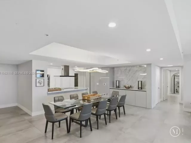 4-bedroom condo for rent in Sunny Isles Beach - 330 Sunny Isles Blvd 5-2404 - MondialRealty