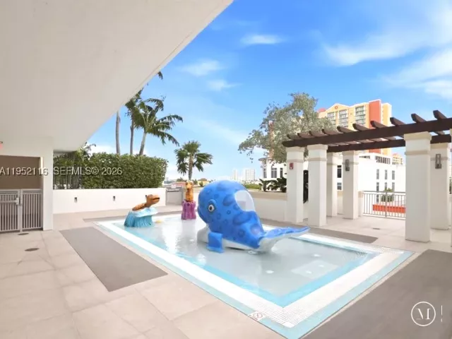 4-bedroom condo for rent in Sunny Isles Beach - 330 Sunny Isles Blvd 5-2404 - MondialRealty
