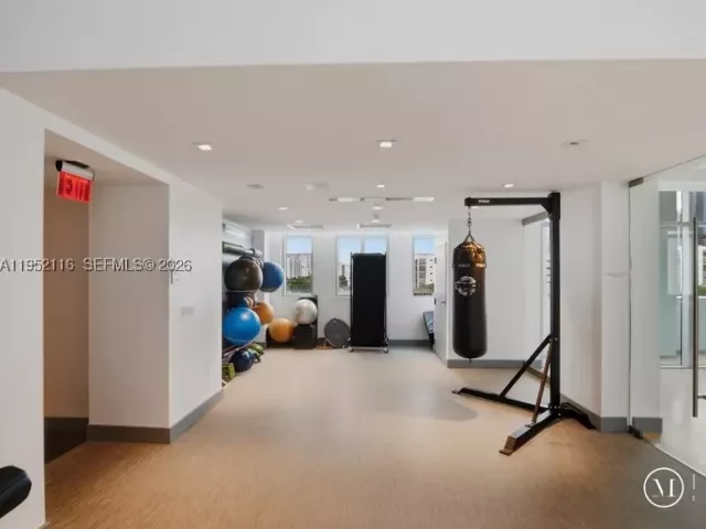 4-bedroom condo for rent in Sunny Isles Beach - 330 Sunny Isles Blvd 5-2404 - MondialRealty