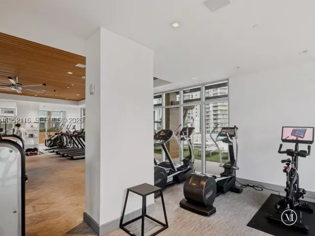 4-bedroom condo for rent in Sunny Isles Beach - 330 Sunny Isles Blvd 5-2404 - MondialRealty