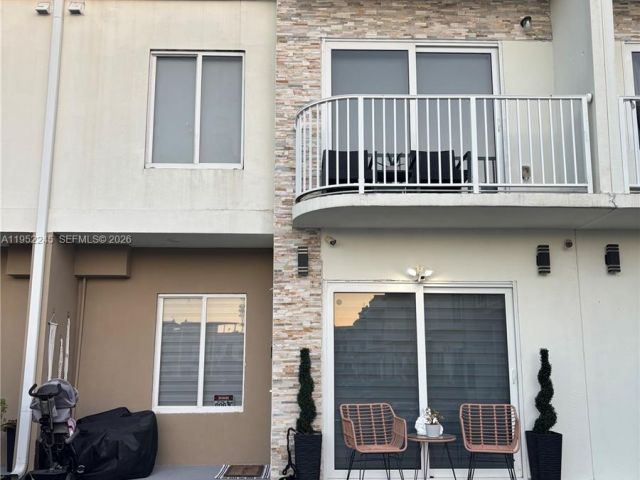 4-bedroom home for sale in Homestead - 25912 SW 139th Ct - MondialRealty