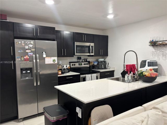 4-bedroom home for sale in Homestead - 25912 SW 139th Ct - MondialRealty