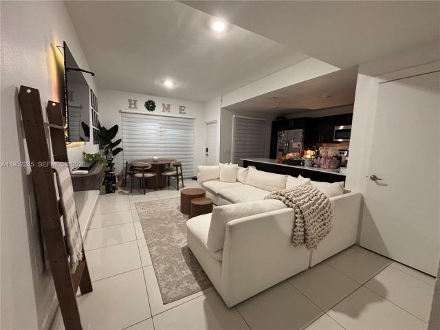 4-bedroom home for sale in Homestead - 25912 SW 139th Ct - MondialRealty