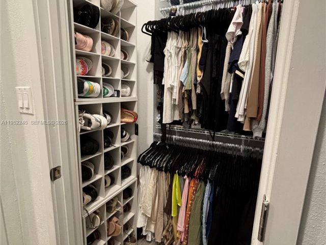 4-bedroom home for sale in Homestead - 25912 SW 139th Ct - MondialRealty