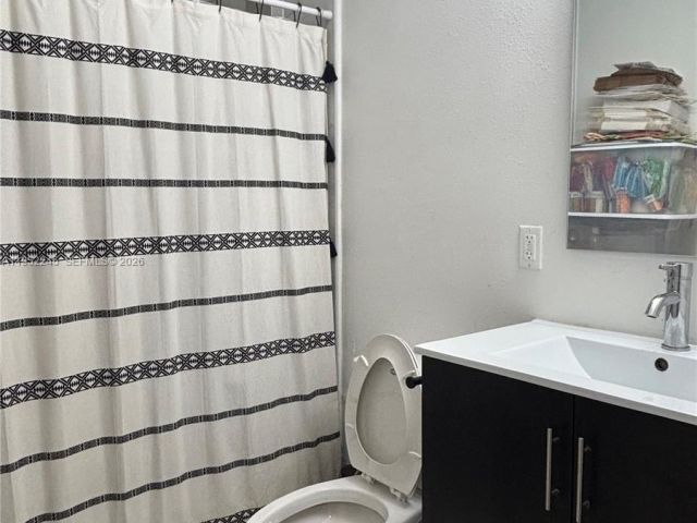 4-bedroom home for sale in Homestead - 25912 SW 139th Ct - MondialRealty