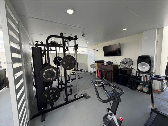 4-bedroom home for sale in Homestead - 25912 SW 139th Ct - MondialRealty