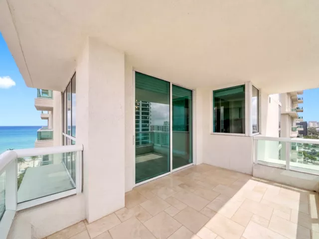 2-bedroom condo for rent in Fort Lauderdale - 101 S Fort Lauderdale Beach Boulevard 1206 - MondialRealty