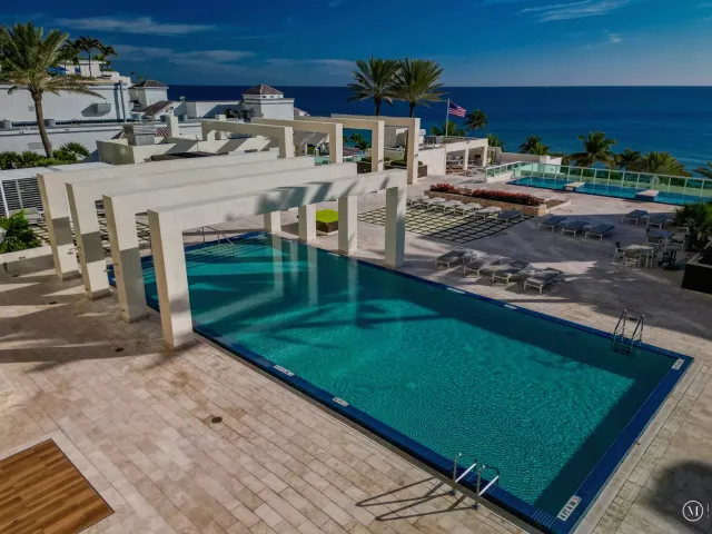 2-bedroom condo for rent in Fort Lauderdale - 101 S Fort Lauderdale Beach Boulevard 1206 - MondialRealty