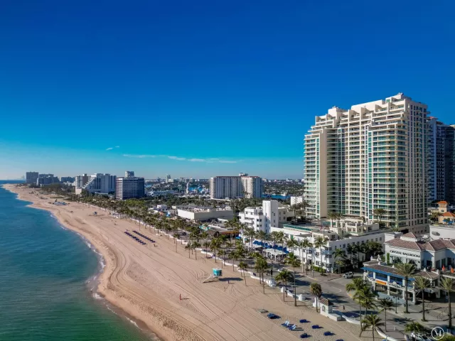 2-bedroom condo for rent in Fort Lauderdale - 101 S Fort Lauderdale Beach Boulevard 1206 - MondialRealty