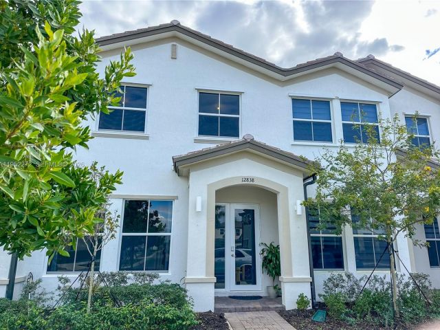 3-bedroom home for rent in Homestead - 12838 SW 243rd St 12838 - MondialRealty