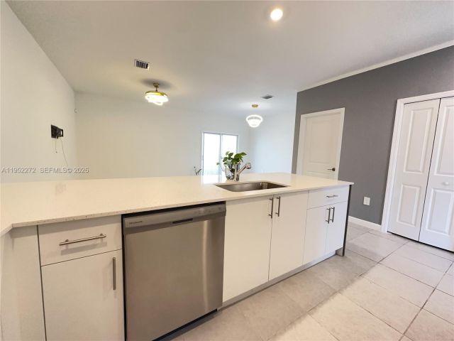 3-bedroom home for rent in Homestead - 12838 SW 243rd St 12838 - MondialRealty