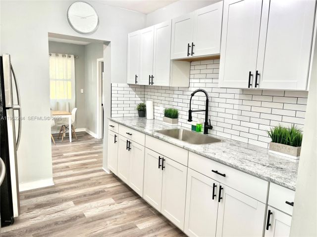 3-bedroom home for sale in Fort Lauderdale - 436 NW 15th Ave - MondialRealty