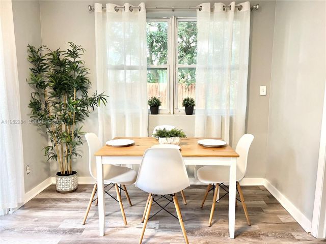 3-bedroom home for sale in Fort Lauderdale - 436 NW 15th Ave - MondialRealty