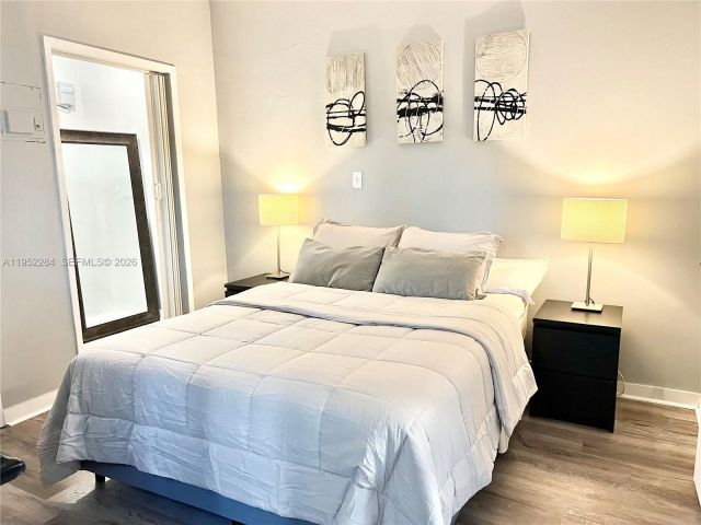 3-bedroom home for sale in Fort Lauderdale - 436 NW 15th Ave - MondialRealty