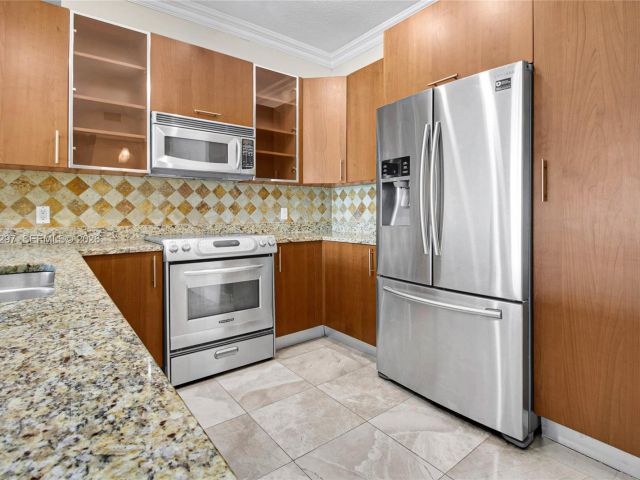 1-bedroom condo for rent in Hallandale Beach - 1945 S Ocean Dr 1410 - MondialRealty