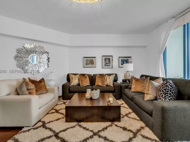 2-bedroom condo for sale in Fort Lauderdale - 333 Las Olas Way 3006 - MondialRealty