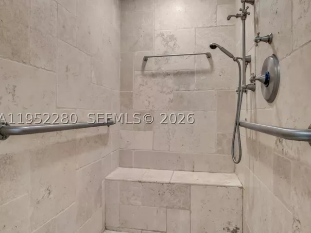 2-bedroom condo for sale in Fort Lauderdale - 333 Las Olas Way 3006 - MondialRealty