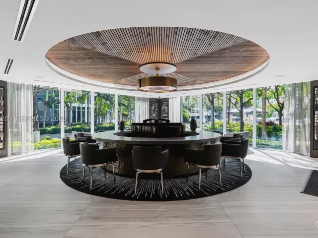 2-bedroom condo for sale in Fort Lauderdale - 333 Las Olas Way 3006 - MondialRealty