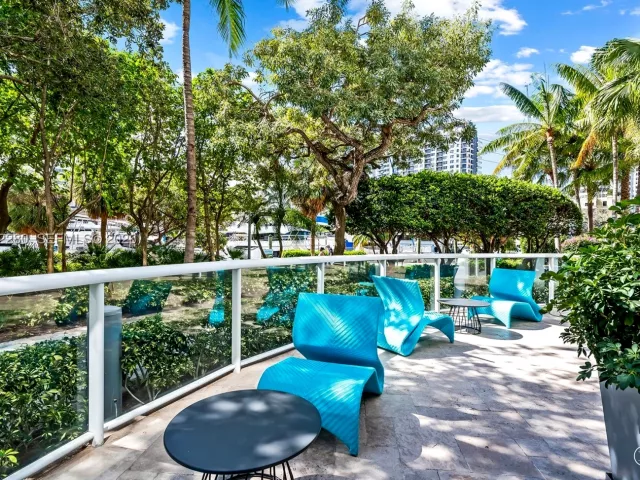 2-bedroom condo for sale in Fort Lauderdale - 333 Las Olas Way 3006 - MondialRealty