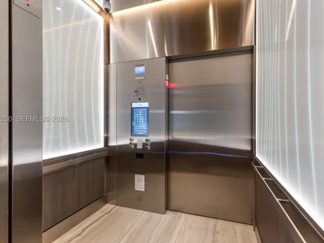 2-bedroom condo for sale in Fort Lauderdale - 333 Las Olas Way 3006 - MondialRealty