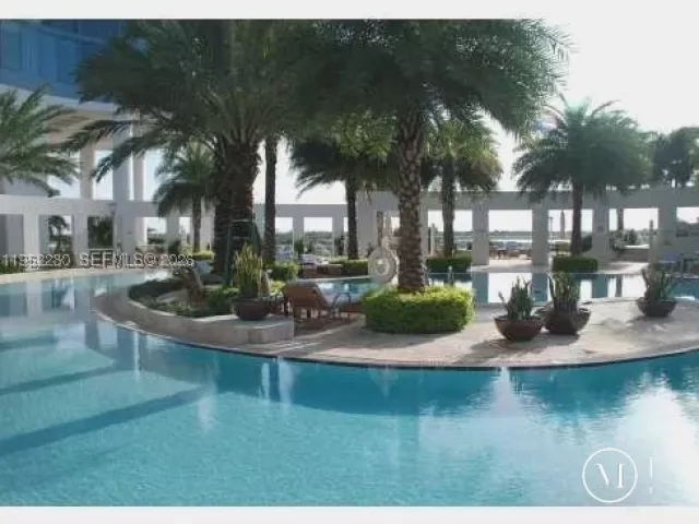 2-bedroom condo for sale in Fort Lauderdale - 333 Las Olas Way 3006 - MondialRealty