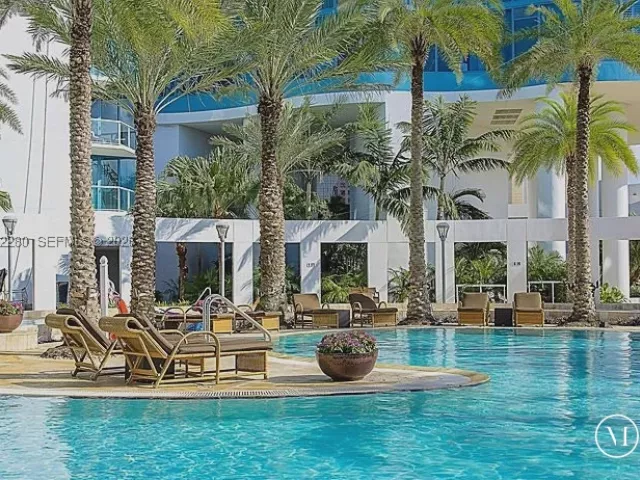 2-bedroom condo for sale in Fort Lauderdale - 333 Las Olas Way 3006 - MondialRealty