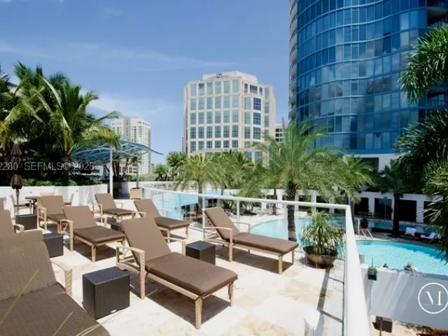 2-bedroom condo for sale in Fort Lauderdale - 333 Las Olas Way 3006 - MondialRealty