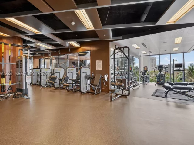 2-bedroom condo for sale in Fort Lauderdale - 333 Las Olas Way 3006 - MondialRealty