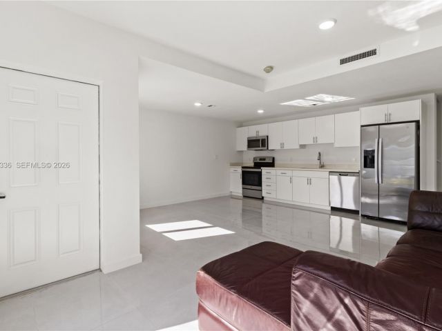 4-bedroom home for sale in Homestead - 14571 SW 261st St - MondialRealty