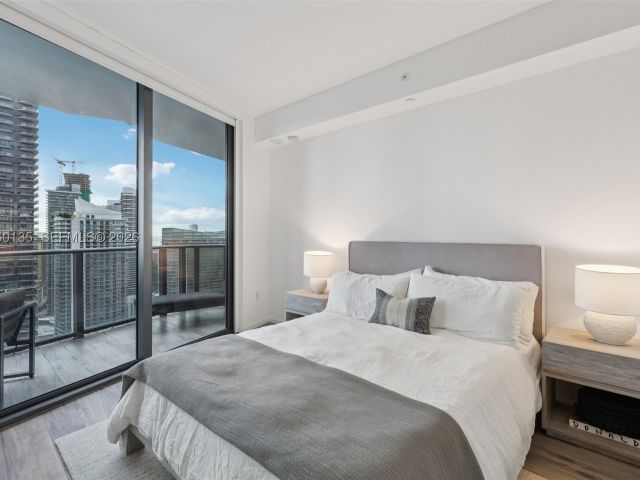 2-bedroom condo for sale in Miami - 801 S Miami Ave 3802 - MondialRealty