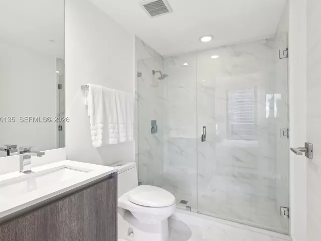 2-bedroom condo for sale in Miami - 801 S Miami Ave 3802 - MondialRealty