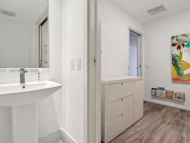 2-bedroom condo for sale in Miami - 801 S Miami Ave 3802 - MondialRealty