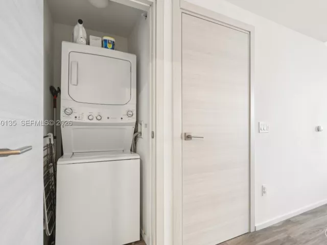 2-bedroom condo for sale in Miami - 801 S Miami Ave 3802 - MondialRealty