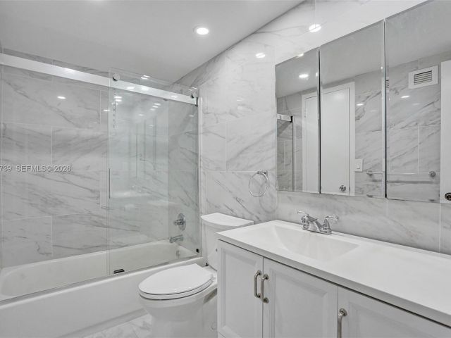 1-bedroom condo for rent in Hallandale Beach - 3140 S Ocean Dr 1909 - MondialRealty