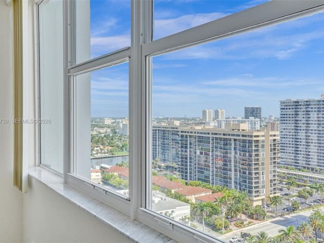 1-bedroom condo for rent in Hallandale Beach - 3140 S Ocean Dr 1909 - MondialRealty