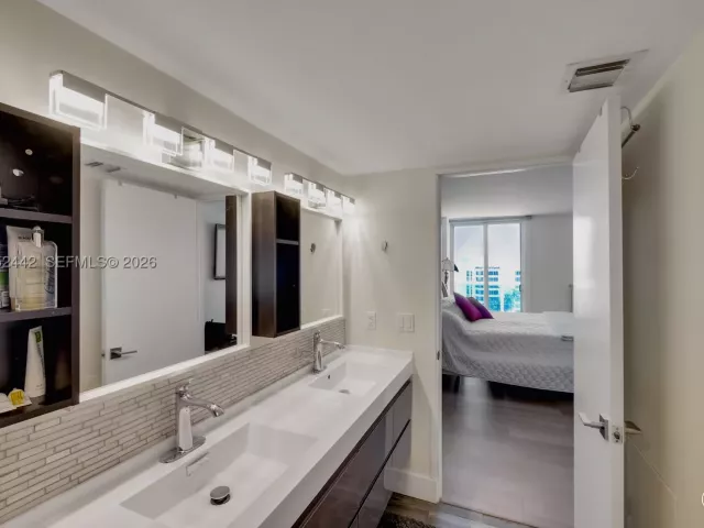 2-bedroom condo for rent in Sunny Isles Beach - 100 Bayview Dr 1008 - MondialRealty
