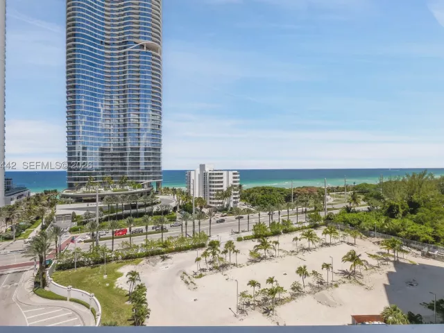 2-bedroom condo for rent in Sunny Isles Beach - 100 Bayview Dr 1008 - MondialRealty