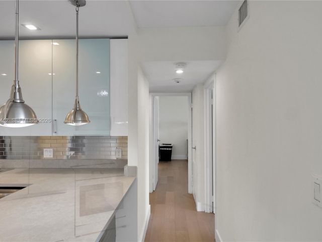 Apartment for rent  Unit #1008 - photo 7244649