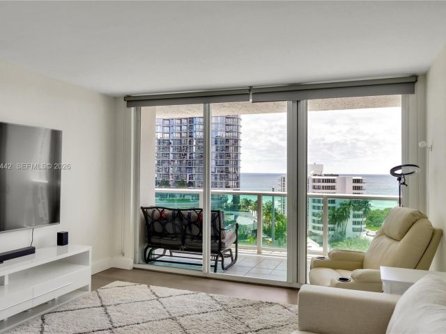 Apartment for rent  Unit #1008 - photo 7244661