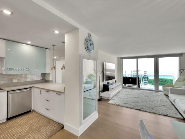 Apartment for rent  Unit #1008 - photo 7244687