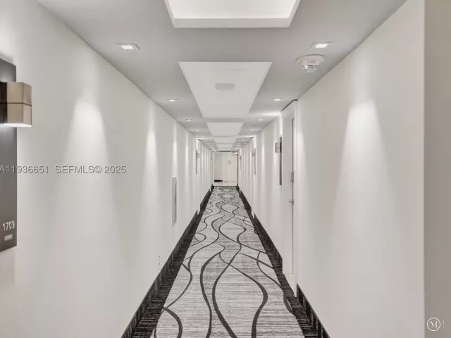 2-bedroom condo for rent in Hallandale Beach - 3180 S Ocean Dr 1709 - MondialRealty