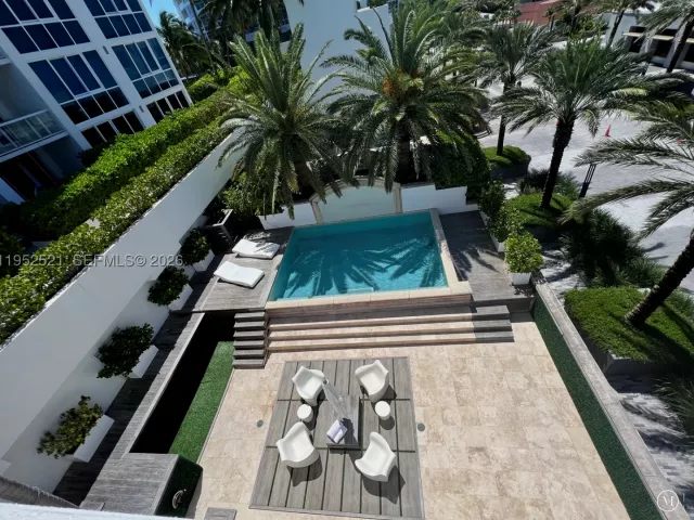 3-bedroom condo for rent in Miami Beach - 50 S Pointe Dr LOFT5 - MondialRealty