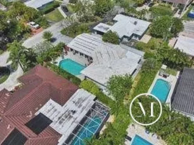 4-bedroom home for rent in Lauderdale By The Sea - 226 Corsair Avenue - MondialRealty