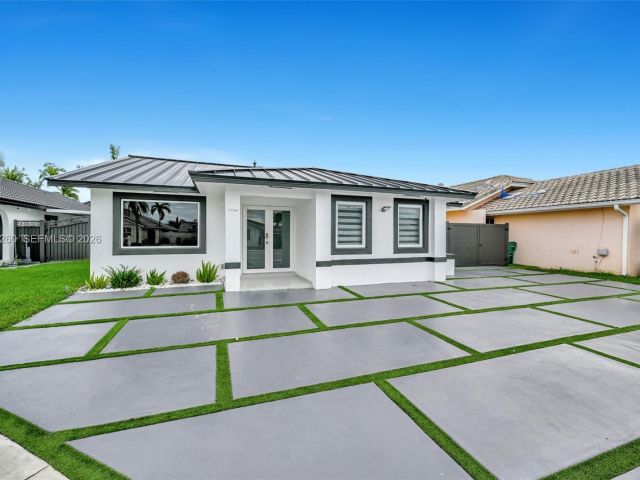 Home for sale at 13284 SW 39th Street - photo 7439340