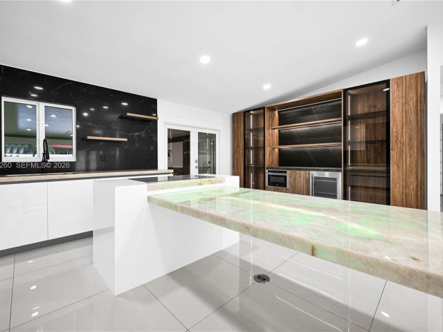 Home for sale at 13284 SW 39th Street - photo 7439349