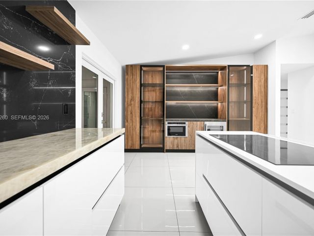 Home for sale at 13284 SW 39th Street - photo 7439350