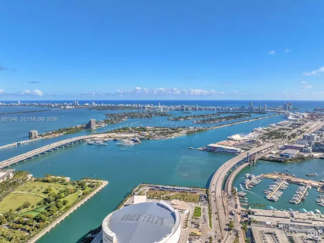4-bedroom condo for sale in Miami - 851 NE 1st Ave 3411 - MondialRealty